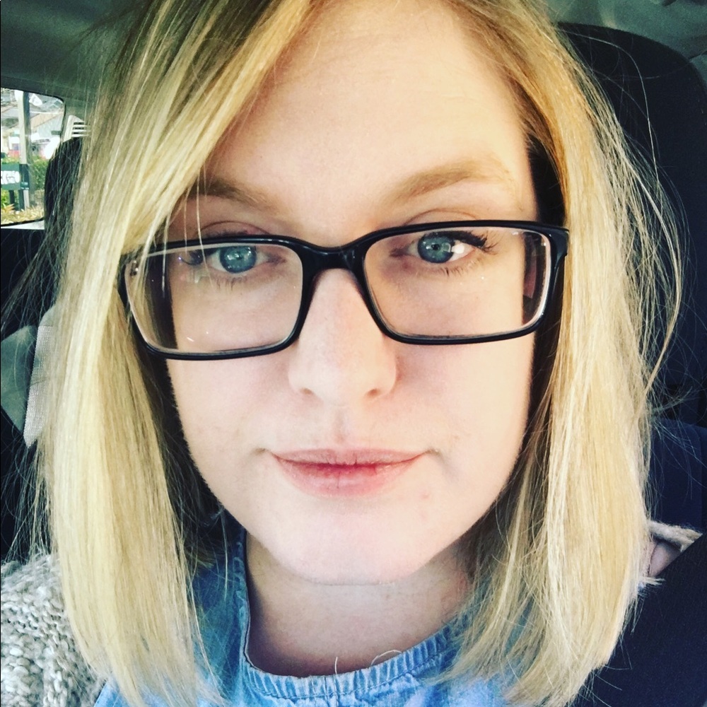 Meet your Posher, Nicole